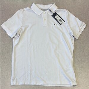 Boys Vineyard Vine Edgartown polo. Medium